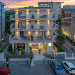 Hotel Riva E Mare